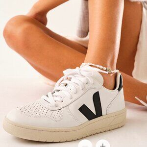 Veja V-10 Sneakers White/Black